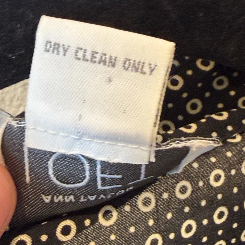 Ann Taylor LOFT Black & Ivory Geo Print Button Blouse Size 10 - Picture 5 of 5